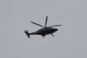 Morten 28 oktober 2025 - Politihelikopter over Høyenhall, klokken er 14.00 og dem flyr høyt i dag. Jeg husker 28 oktober 2024, da skrev jeg når jeg tok bilde av LN-ORA -  jeg har faktisk ikke tatt bilde av et politihelikopter 28 oktober før