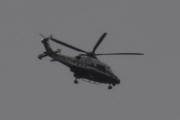 Morten 14 september 2025 - Politihelikopter over Høyenhall igjen, klokken er 17.43 og det blir det siste bilde i dag. Nå venter vi bare på bedre vær