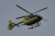 Morten 15 september 2025 - LN-OOT besøker Høyenhall, klokken er 15.12. Det er Norsk Luftambulanse som er ute med sin Airbus H145 Lege Luftambulansetjenesten fra februar 2018. Det er fint at dem kommer så nærme, det liker jeg