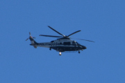 Morten 14 februar 2026 - Politihelikopter over Høyenhall