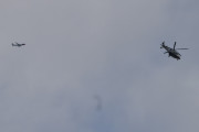 Morten 20 februar 2026 - Politihelikopter og Norwegian over Høyenhall