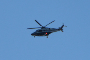 Morten 21 februar 2026 - Politihelikopter over Høyenhall