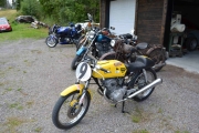 Men her står noen gode gamle motorsykler