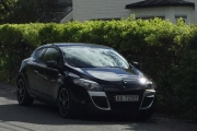 Gammelt bilde. Her ser dere den gamle bilen som IKKE hadde 200 hk. Den er blitt bytta ut, tror jeg?