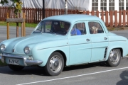 Bil nr. 15 har ankommet og det er en god gammel Renault som er så fin som bare det