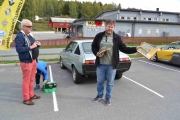 Men her kan vi se hva han kom med, deler til han til venstre og masse fine bilder som han har fått tak i