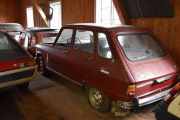 En Renault 6 TL som også er litt støvete, men kan vi rulle den ut på plassen til neste år er jeg fornøyd :-)