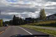 Neste er Åneby og 50 km om 150 meter, du ser skiltet bak - er det 150 meter dit?