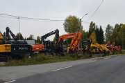 Så kommer vi til noen gravemaskiner, skulle ønsket at jeg aldri tok dette bilde. Ikke veteraner, men de er - Kato 1430, Atlas 175, Hitachi et eller annet, Volvo osv.