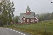 Jeg fant Moen kirke som er fra 1914 og er en langkirke