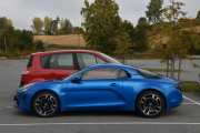 Renault Alpine A110 fra 2019. Navnet kommer ifra sportsbilen som ble bygget i tidsrommet 1961 til 1977. Noen kaller denne her en Porsche-killer og det kan jeg være enig i