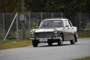 Men det er ikke bare Renault her på Brandbulåven, vi har andre franske biler her også. Her kommer det en Peugeot 404 fra 1968