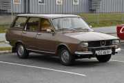 Her dukker det opp en som jeg ikke har sett før i dag, det er en Renault 12 fra 1974 med typebetegnelsen R1330