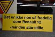 Dette er sant, jeg har kjørt bak en i en tunnel og det hørtes godt