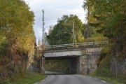 Vi er like før Grua og må kjøre under Gjøvikbanen igjen, men dette kan vi ikke tolke som en tunnel