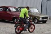 Selvfølgelig pratet jeg litt med denne karen her, og det er ikke lenge til før han kjører en Honda 125 cm3