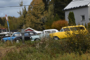 På vei til Brandbu kommer jeg til det krysset som er ganske krevende. Jeg skal svinge, gire og ta bilder samtidig. Jeg tar dem i rask rekkefølge fra høyre, Opel, Opel, Boble og Opel
