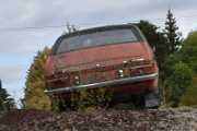 Så jeg tar et bilde til og spør om litt hjelp på FB og det for jeg, det er en Morris Marina 1.3 Delux fra 1976. Så jeg takker for all hjelp jeg fikk her