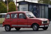 Webmaster kommer også i sin Renault 4 GTL fra 1983, han overasket meg, men jeg tok han når han rygget