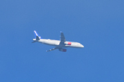Her kommer det et fly over oss igjen, kan det være en Boeing 737-700?