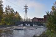 Dette er ett gammelt kraftverk i Nitelva fra 1940, men se på den vannføringen da