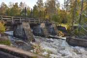 Ved Rotnesfossen – et av de få strykene i en ellers ganske rolig elv, ligger også et gammelt, nyrestaurert kraftverk. Lenger oppe langs elva er Hakadal verk, og på Markerud sør i bygda ble «Nitedals Tændstikfabrik» etablert i 1884