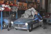 Jeg sa jo at dem driver med andre biler også, dette er en Wartburg 311 fra 1958. Da må jeg kanskje forklare litt. Den er produsert i gamle Øst-Tyskland og var vanlig på norske veier på 1950 og 1960 tallet