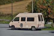 Men spør du meg så syns jeg dette ser ut som en Renault Trafic T1000, så jeg holder meg til det