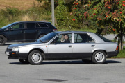 Men her ramler dem inn, dette er en Renault 25 V6 L fra 1985