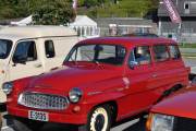 Men her står det også en veteran, det er en Skoda Octavia Combi fra 1970. Dette er faktisk 1 generasjonen vi ser her