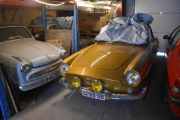 Neste er også spesiell, det er en Renault Caravelle fra 1961. Den til venstre som vi ser snuten på er en Lloyd Alexander TS fra 1960, og da er vi ikke på barnebøker