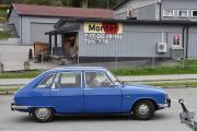 Men her kommer det også en bil, vi må ta den først. Det er en Renault 16 TL fra 1976, den er populær her på Brandbu
