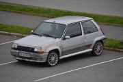 En Renault 5 GTE kommer med en 1,7 liters originalmotor med elektrisk innsprøytning som yter hele 95 hestekrefter, har jeg lest