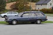 Denne kan bli vanskelig, men jeg tror det er en Peugeot 505 GTI fra 1987. Har alltid noe spennende og selge