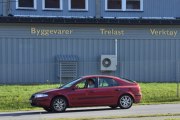 Så kommer det en Renault Laguna, men han kjører bare rett forbi. Må være noe han har glemt - kaffe!