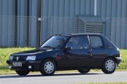 Så kommer det en Peugeot 205 XS fra 1991, like fransk den også