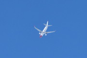 Første flyet over Brandbu, det var på tide. Det er Norwegian med en av sine Boeing 737-800