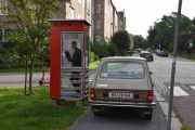 Da er dette telefonkiosk nr. 5, og telefonkiosk 1 og 5 er mine favoritter hittil. Men nå må vi videre og nå gruer jeg meg litt, da det er mye trafikk på Majorstukrysset