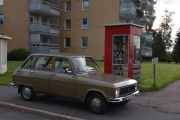 Da har vi kommet til den første bevarte telefonkiosken som står ved siden av OBOS blokkene som ble oppført i 1962