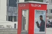 Og denne kjenner jeg igjen Vidar, dette er telefonkiosken i Steinkjer. Riktig adresse på denne er Kongensgate 26
