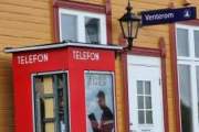 Men denne kjenner jeg igjen Vidar, dette er telefonkiosken i Stjørdal. Riktig adresse på denne er Øyvegen 18 på Hell