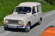 Renault 4 blir forbi kjørt folkens