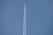 Morten 22 april 2019 - Jetfly over Høyenhall