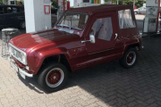 Men så må AM stoppe å fylle bensin og da dukker det opp en Renault JP4. BRAVO!
