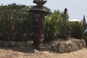 Kjersti og Lasse med resten av gjengen er nok først ute i dag og det blir en dag på stranden ser det ut som