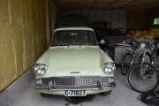 Vi ser på en engelsk Ford Anglia 106E fra 1961, alle husker vel filmen med Harry Potter og Mysteriekammeret