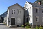Vi ble fortalt at hele den gamle bydelen ble skumlagt når det brant