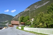 2012 bilde. Som dere ser er ikke teltet der. Kanskje det er satt opp grunnet bryllupet som var her