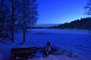 Nå begynner det å bli veldig mørkt, ikke en gang fly kan vi ta bilde av nå