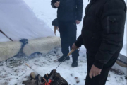 Vi vet også at maten må vi lage og ha med selv, ingen selvbetjening på denne hytta nei!